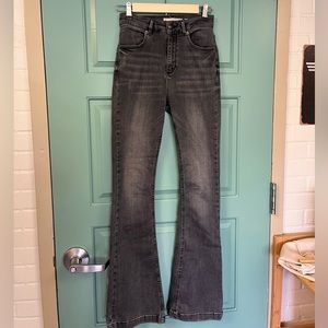 Grey high wasted fleared jeans